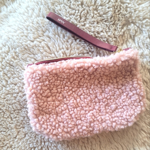 ipsy Handbags - IPSY Makeup Bag